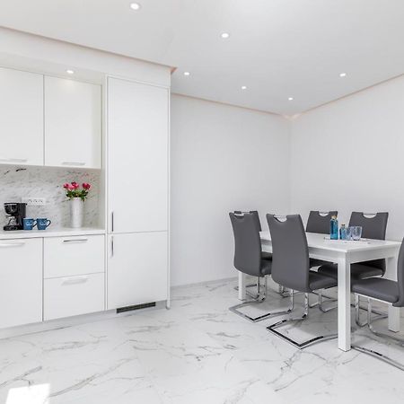Apartman Knezevic A Fazana Bagian luar foto