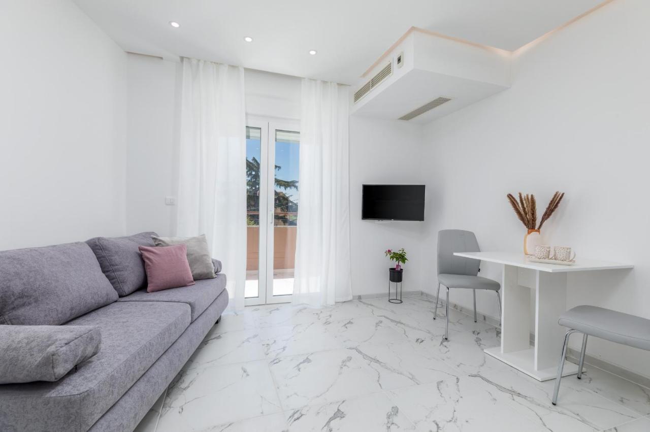 Apartman Knezevic A Fazana Bagian luar foto