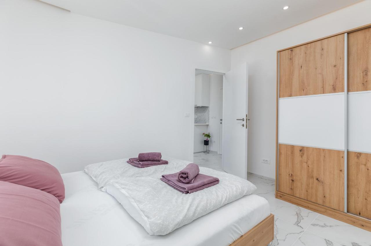 Apartman Knezevic A Fazana Bagian luar foto