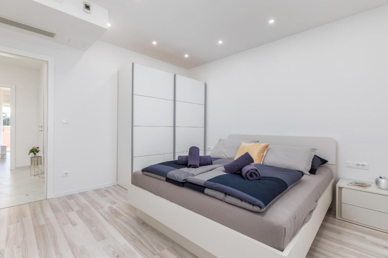 Apartman Knezevic A Fazana Bagian luar foto