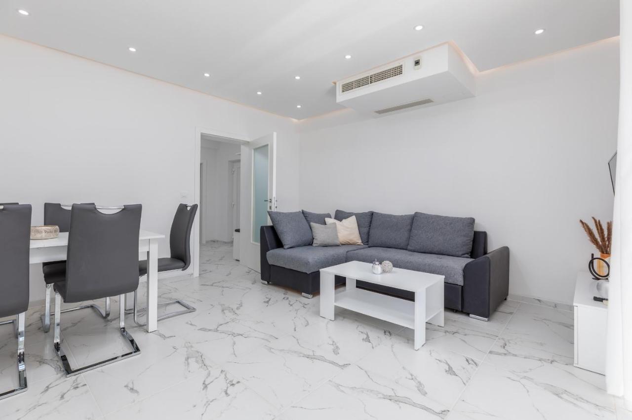 Apartman Knezevic A Fazana Bagian luar foto