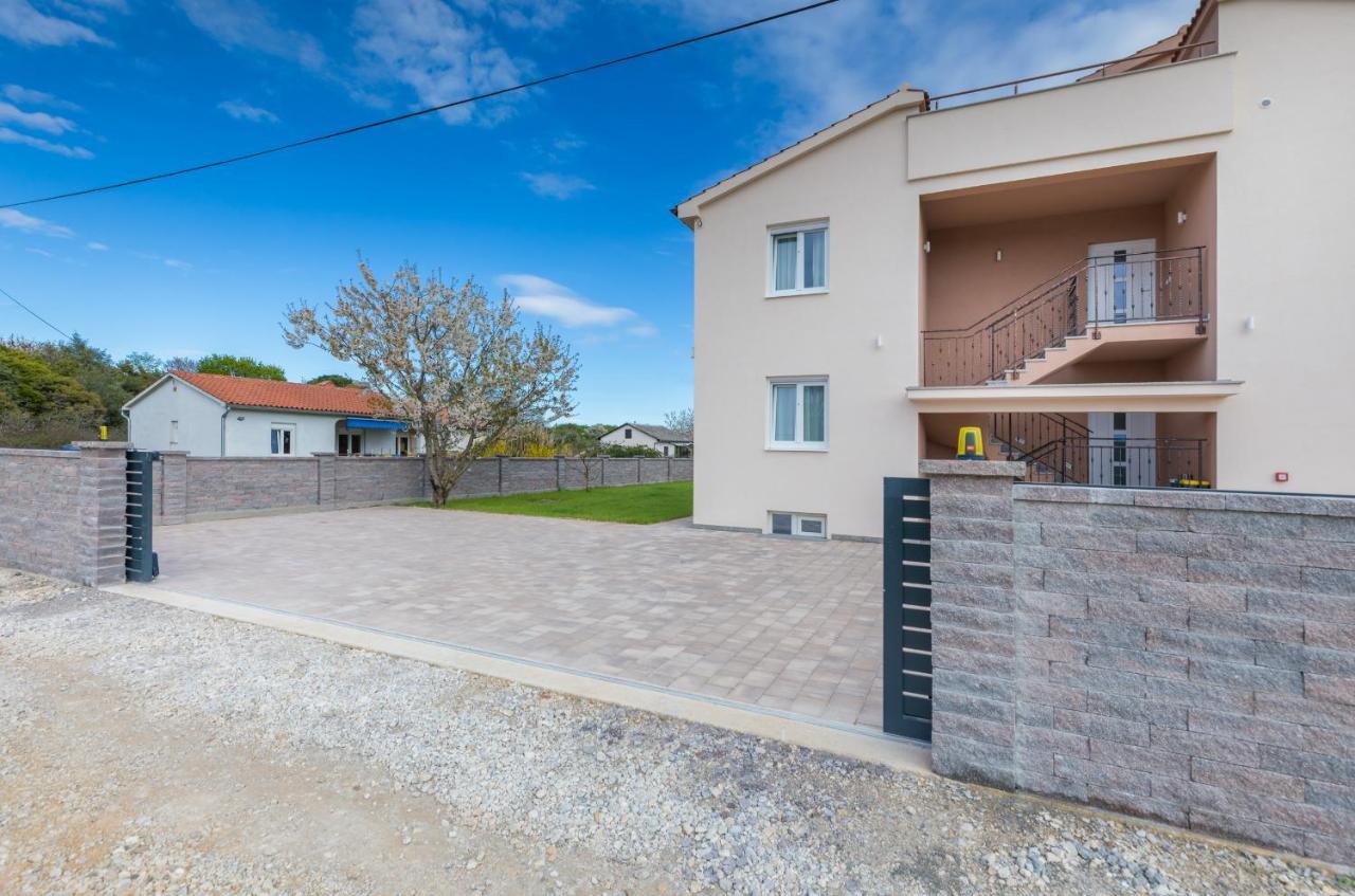 Apartman Knezevic A Fazana Bagian luar foto