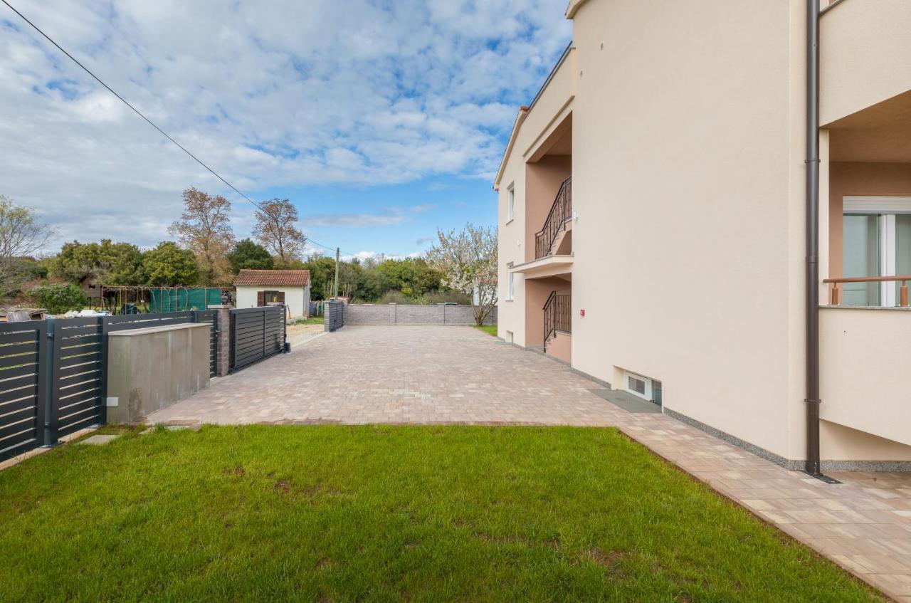 Apartman Knezevic A Fazana Bagian luar foto